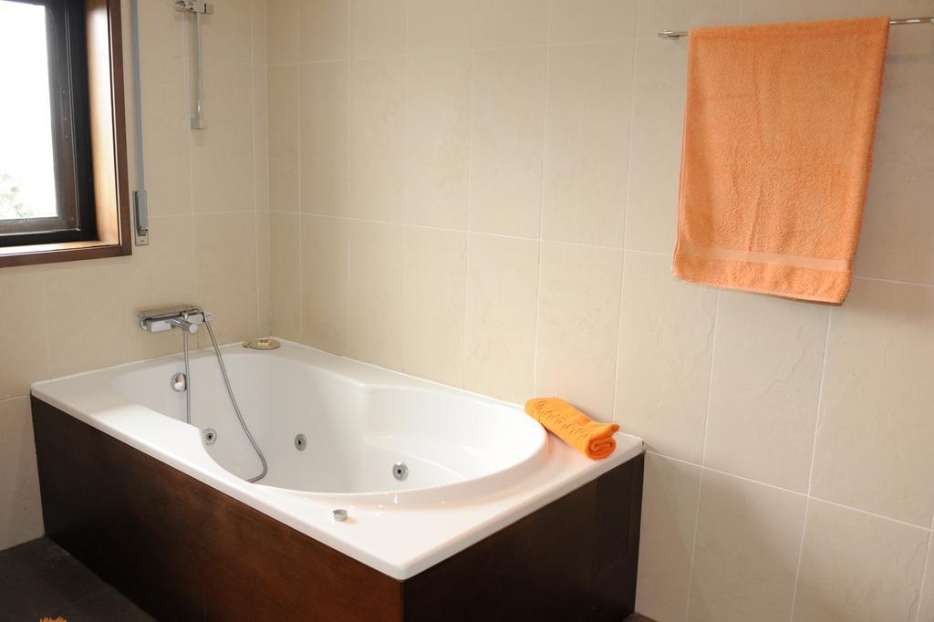 Casa Da Ribeira Apartment Авиеро Екстериор снимка